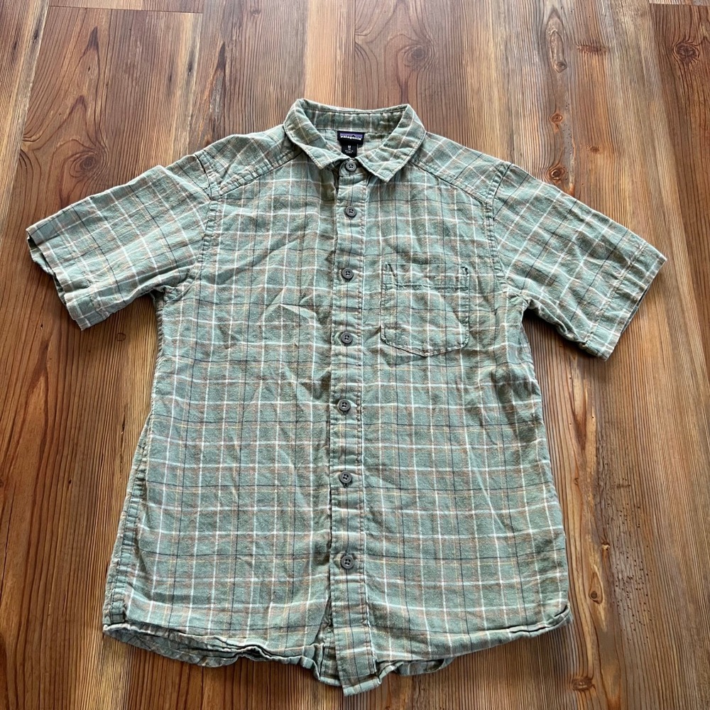 Patagonia Boys M Green Plaid Hemp Organic Cotton Short Sleeve Button Down Shirt